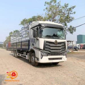Xe Tải Howo Max 3 Chân Thùng Mui Bạt